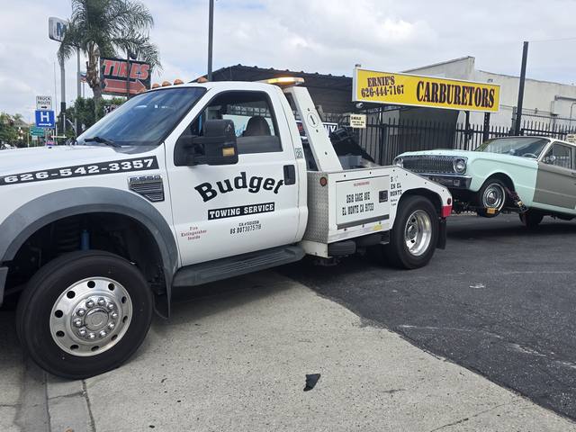 Budget Towing truck on a tow call in the San Gabriel Valley