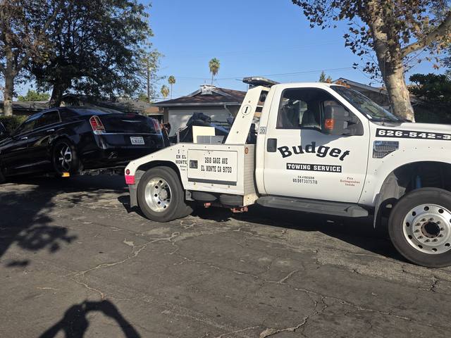 Budget Towing truck on a tow call in the San Gabriel Valley