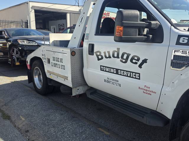 Budget Towing truck on a tow call in the San Gabriel Valley